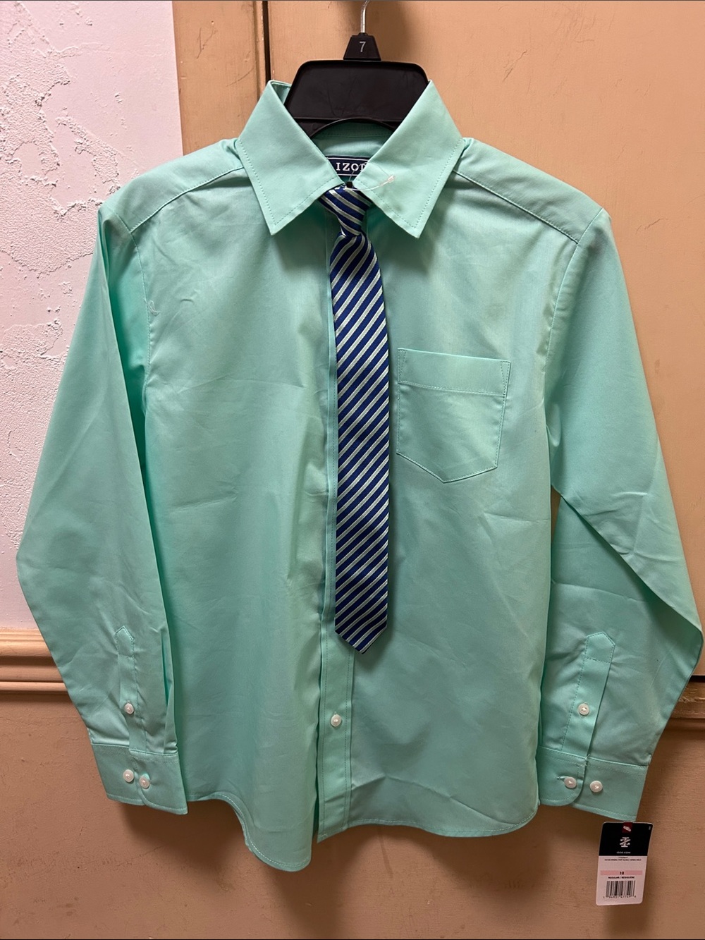 NWT IZOD Boys' Stretch Poplin Solid Button-Up Shirt & Tie Set. Ice Green, Sz 10